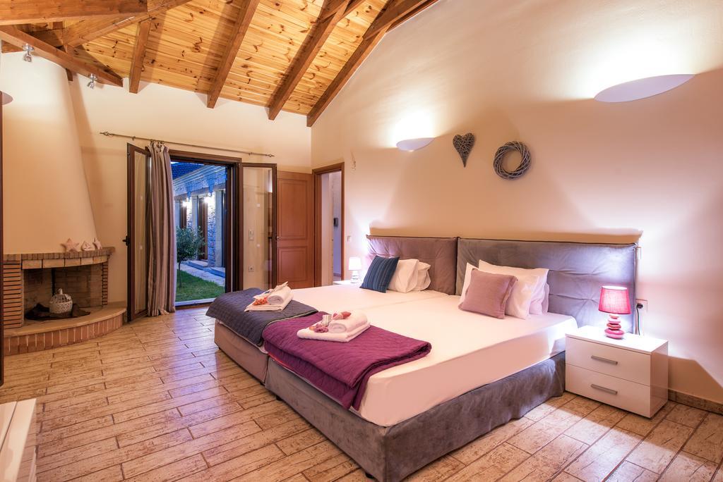 Astarte Villas - Kyveli Luxurious Private Villa Gaitani Værelse billede