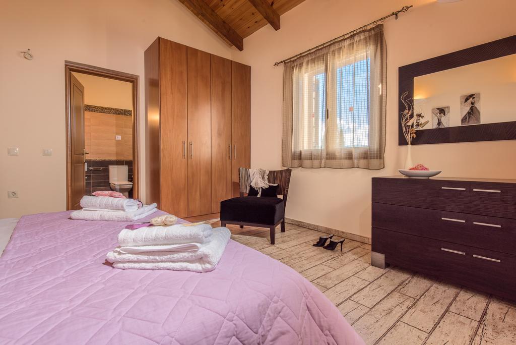 Astarte Villas - Kyveli Luxurious Private Villa Gaitani Værelse billede